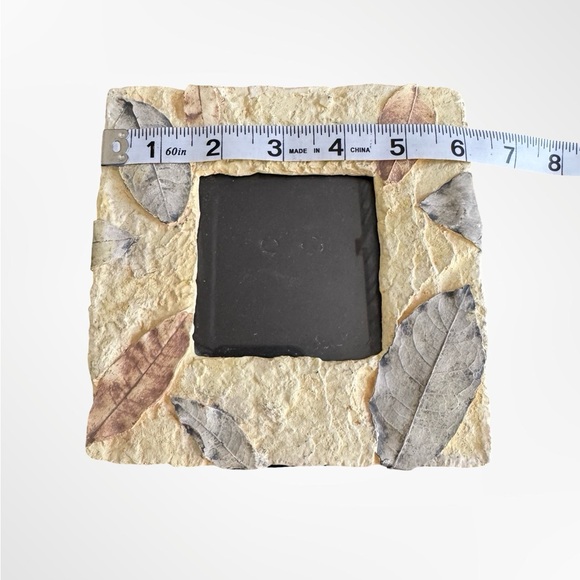 Leaf Patterned Stone Look Photo Frame - Picture 4 of 7